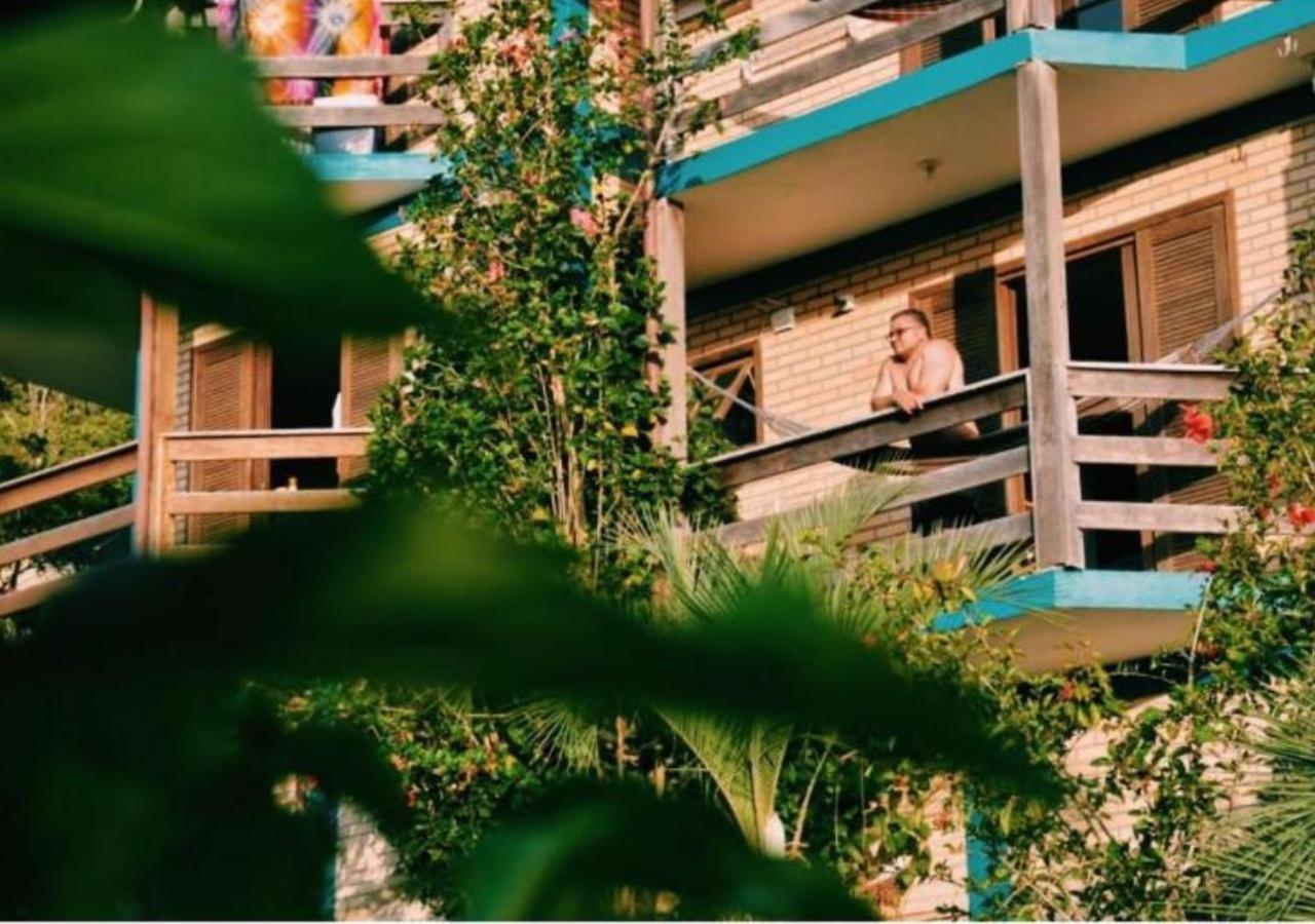 Paraiso Hostel Praia Do Rosa 旅馆